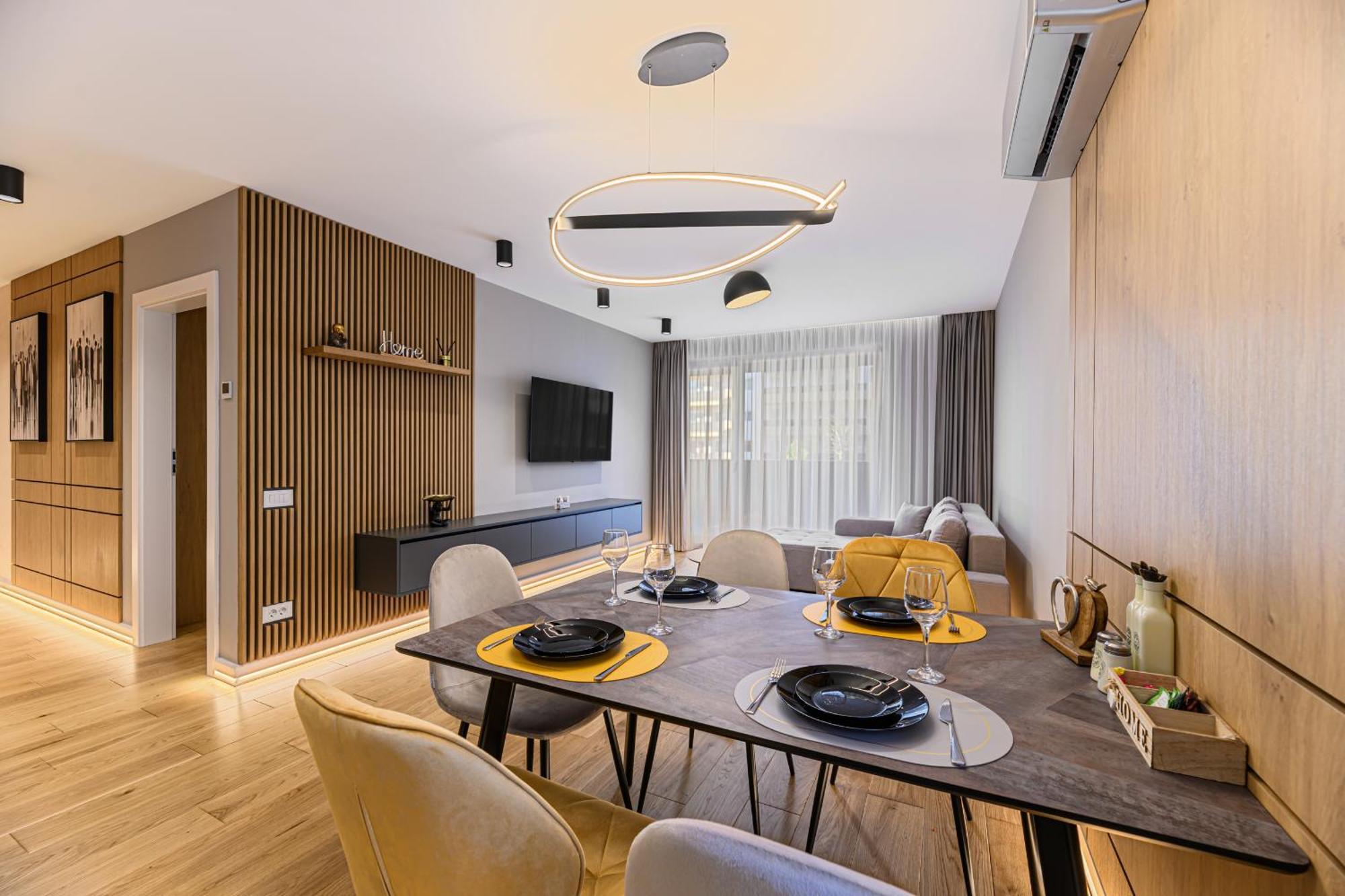 B-Holiday Luxury Apartments Urban Plaza บราชอฟ ภายนอก รูปภาพ