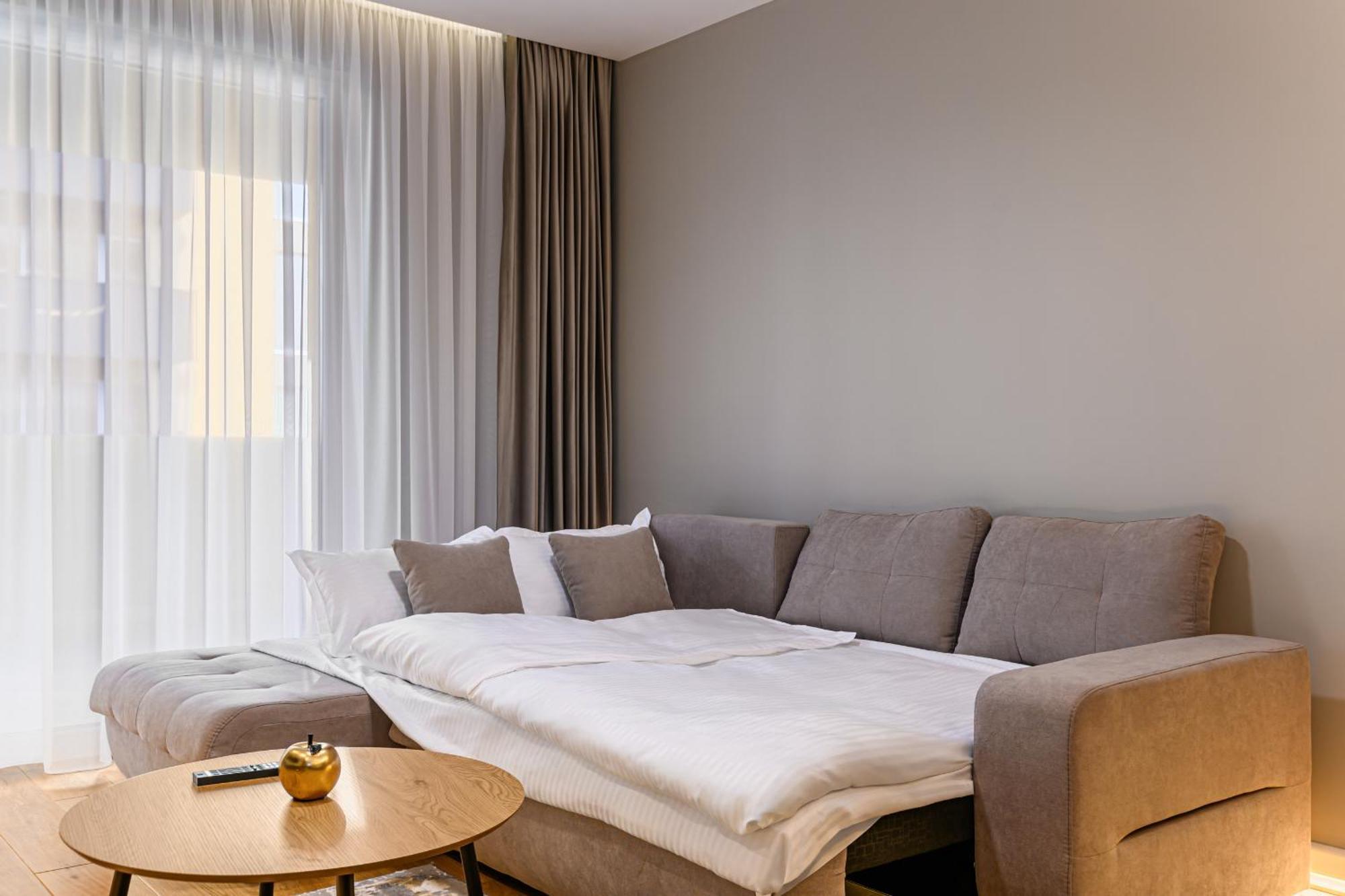 B-Holiday Luxury Apartments Urban Plaza บราชอฟ ภายนอก รูปภาพ