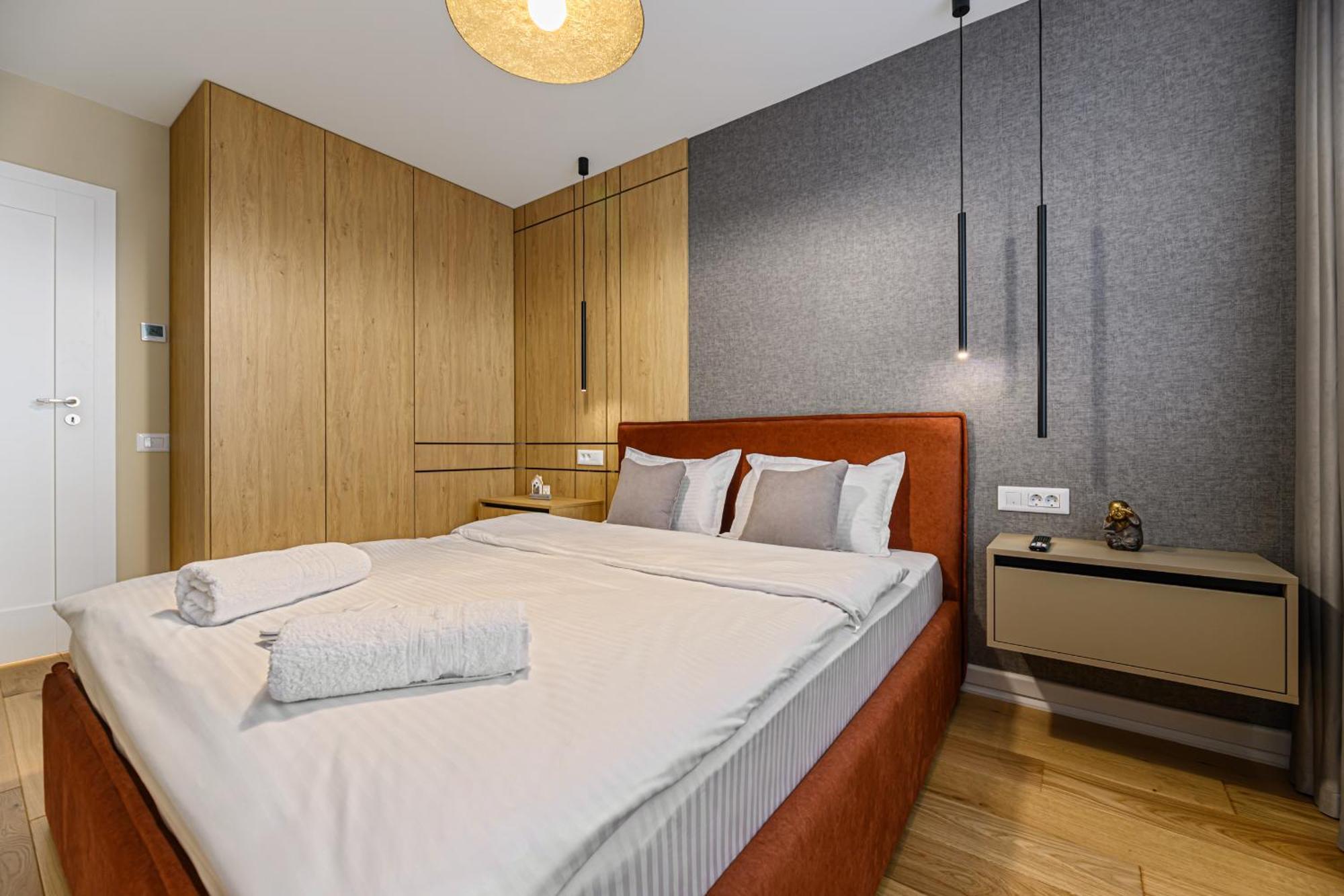 B-Holiday Luxury Apartments Urban Plaza บราชอฟ ภายนอก รูปภาพ