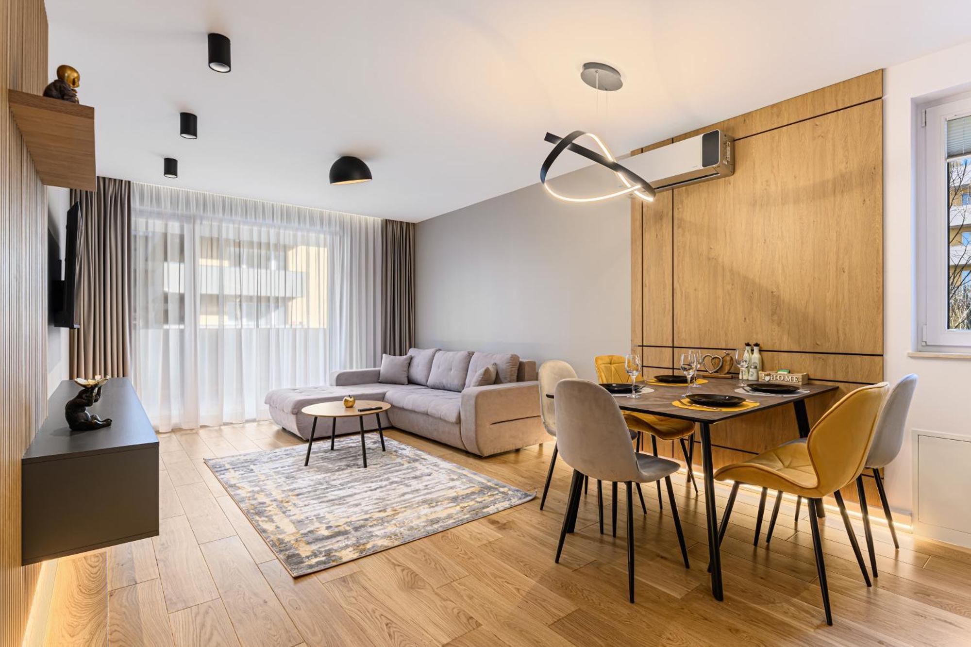 B-Holiday Luxury Apartments Urban Plaza บราชอฟ ภายนอก รูปภาพ