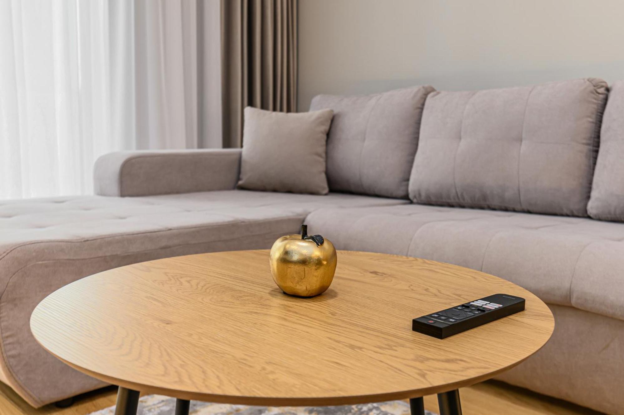 B-Holiday Luxury Apartments Urban Plaza บราชอฟ ภายนอก รูปภาพ