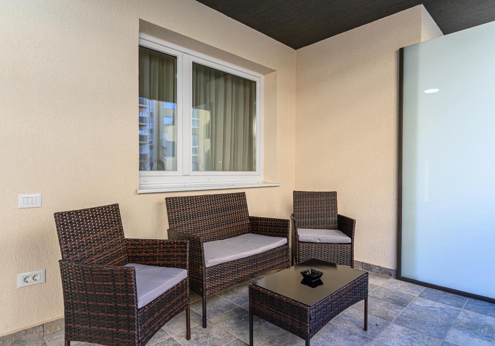 B-Holiday Luxury Apartments Urban Plaza บราชอฟ ภายนอก รูปภาพ