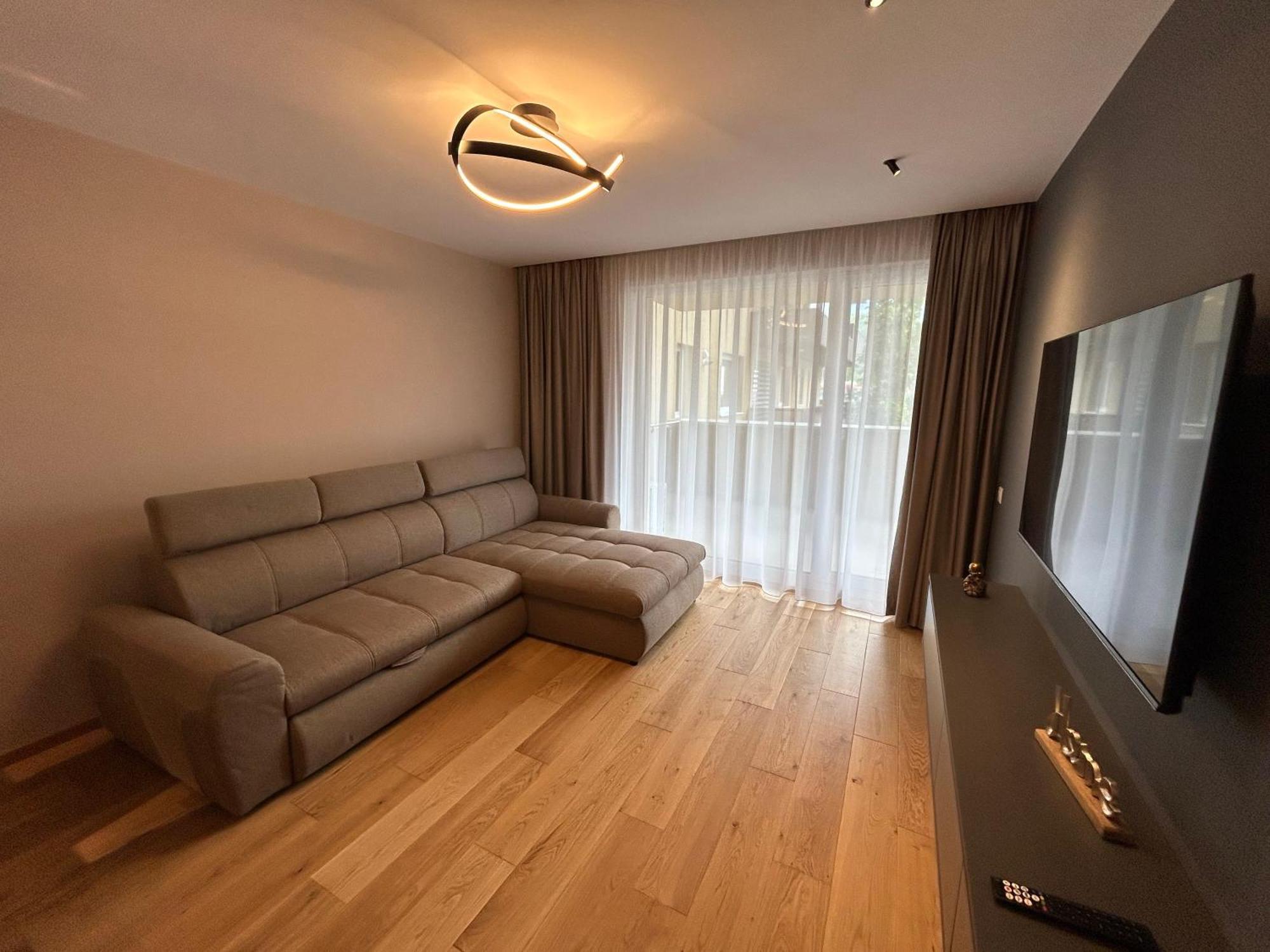 B-Holiday Luxury Apartments Urban Plaza บราชอฟ ภายนอก รูปภาพ
